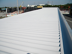 遮熱塗料　施工後の屋根